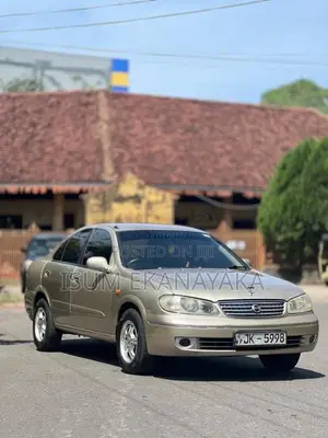 Nissan N17 2004 Car (Used)