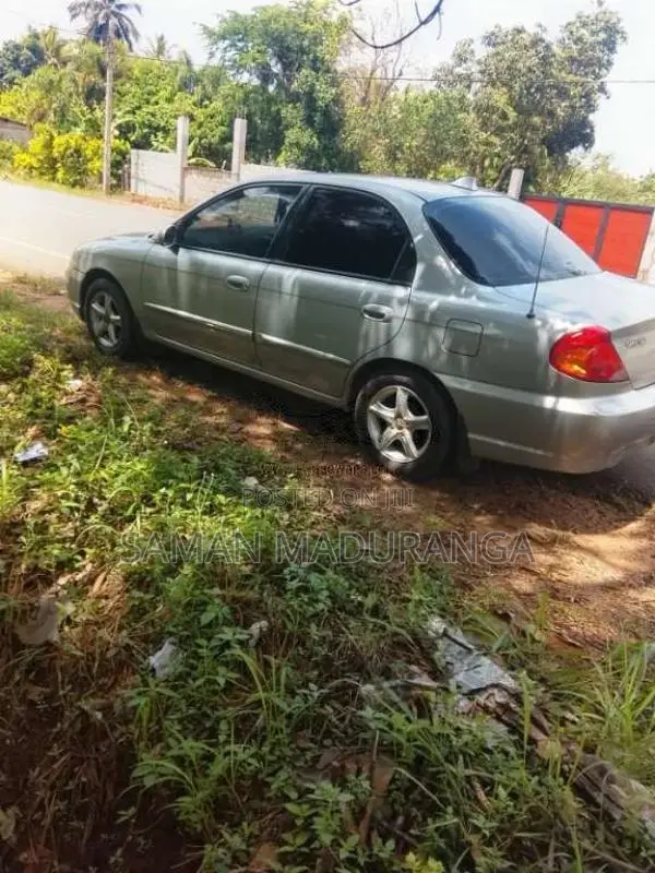 Kia Spectra 2001 Car (Used)