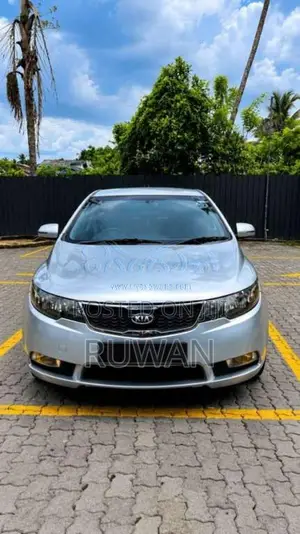 Kia Cerato 2011 Car (Used)