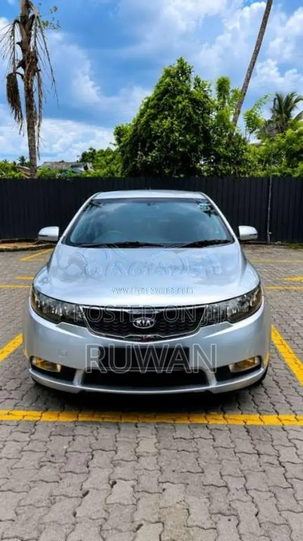 Kia Cerato 2011 Car (Used)