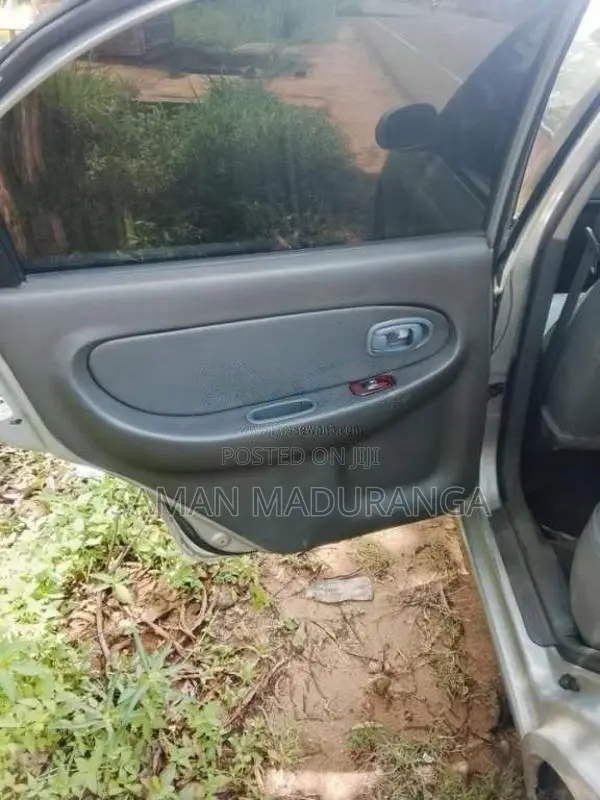 Kia Spectra 2001 Car (Used)
