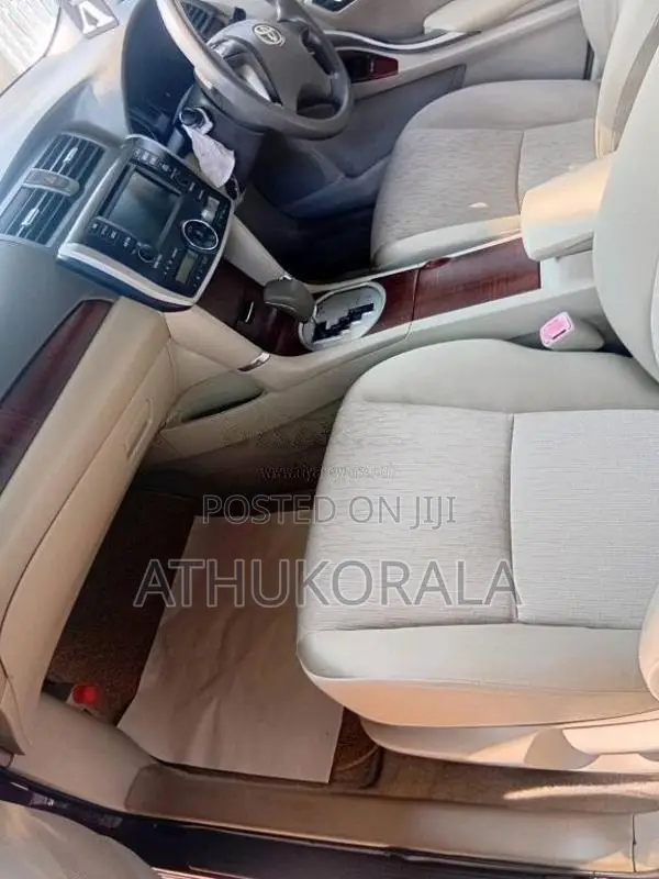 Toyota Premio 2013 Car (Used)