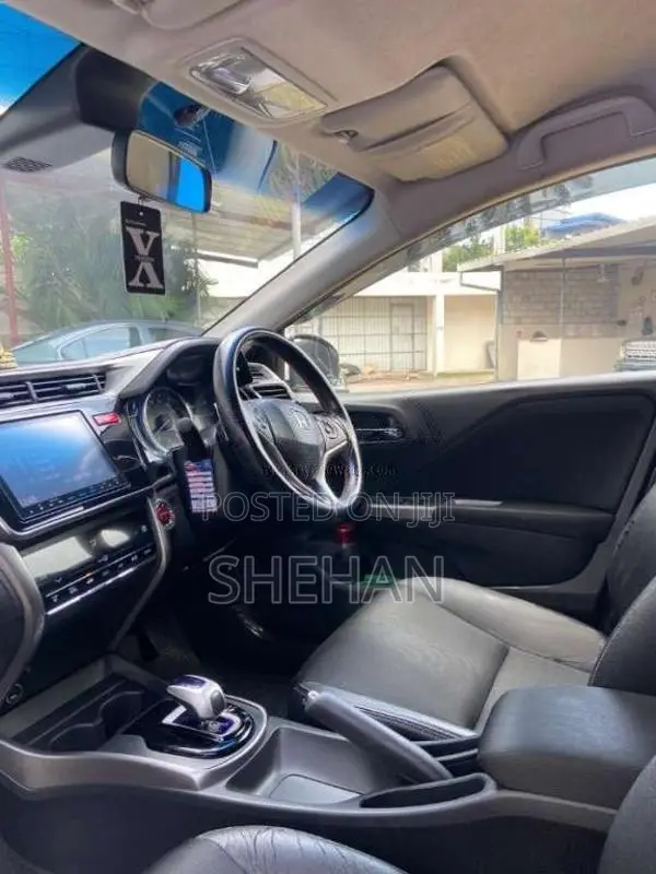 Honda Grace 2014 Car (Used)