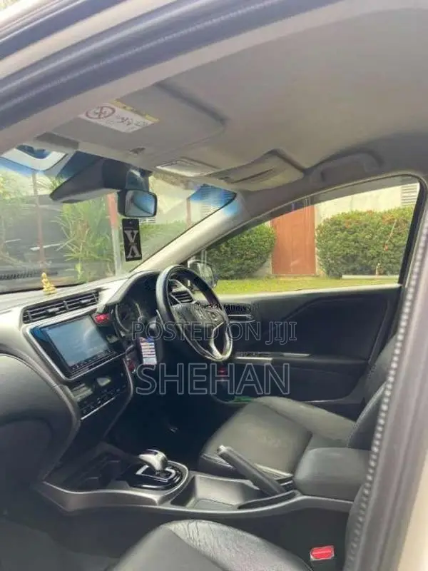 Honda Grace 2014 Car (Used)