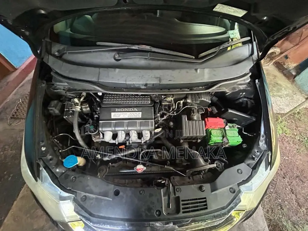 Honda Insight Ze3 2015 Car (Used)