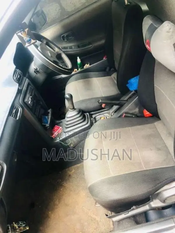 Nissan Presea 1990 Car (Used)