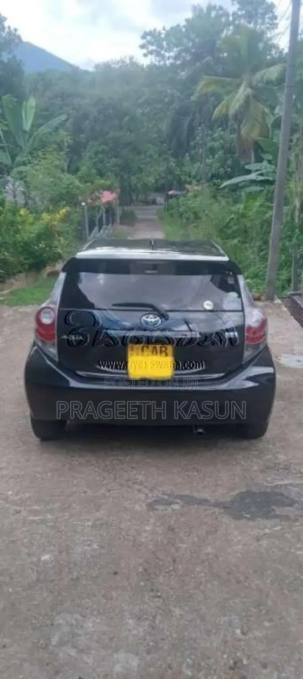 Toyota Aqua G Grade 2012 Car (Used)