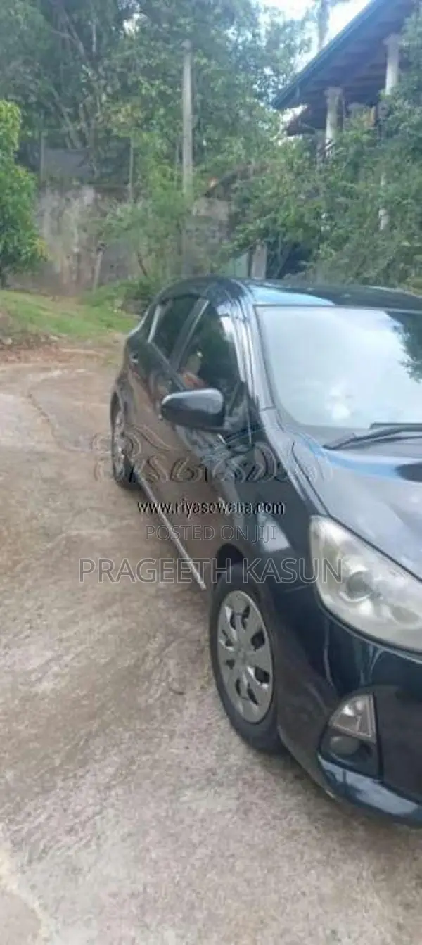 Toyota Aqua G Grade 2012 Car (Used)