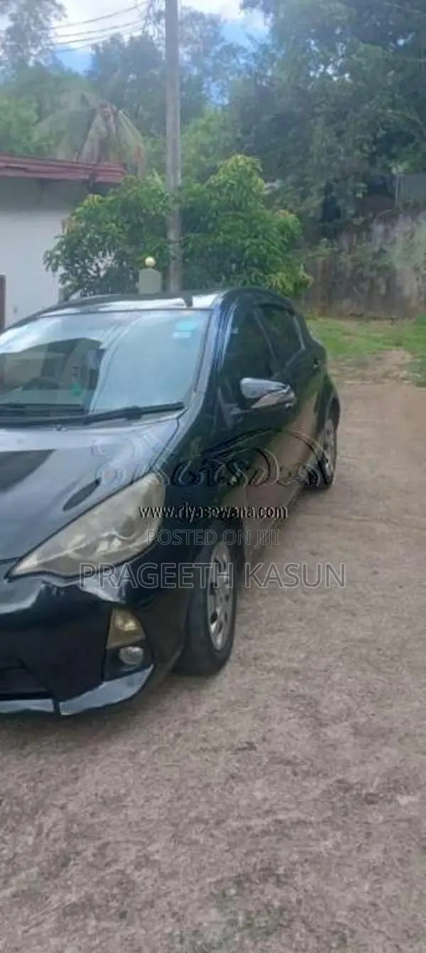Toyota Aqua G Grade 2012 Car (Used)