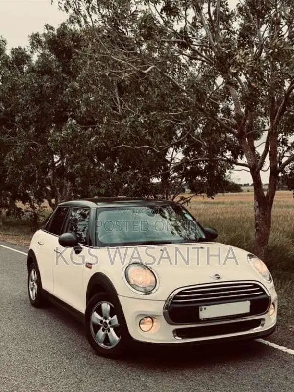 BMW Cooper 2018 Car (Used)