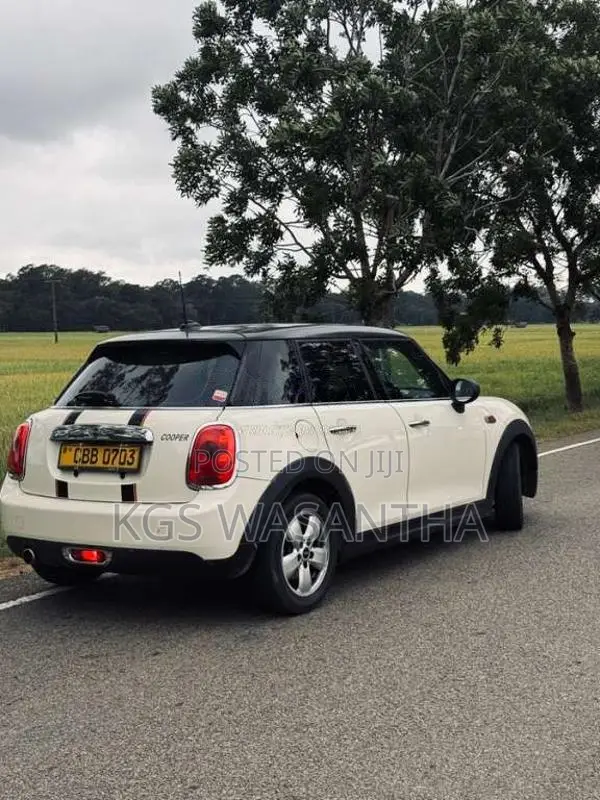 BMW Cooper 2018 Car (Used)
