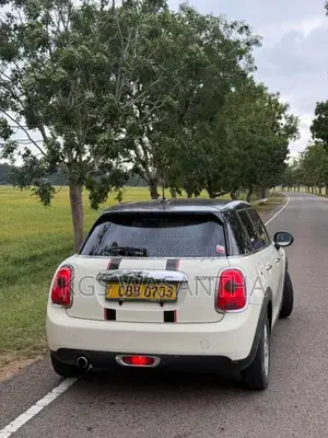 BMW Cooper 2018 Car (Used)