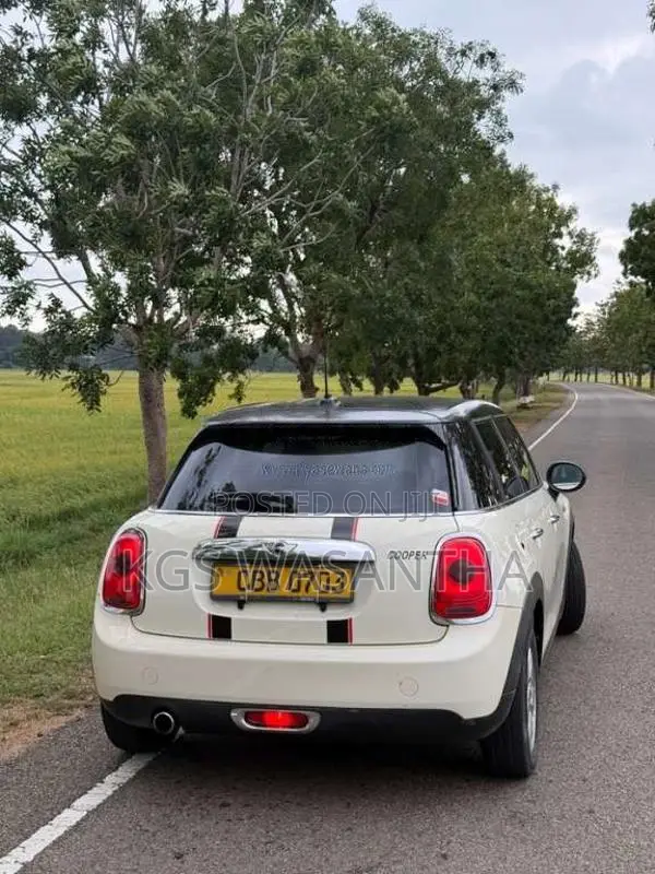 BMW Cooper 2018 Car (Used)