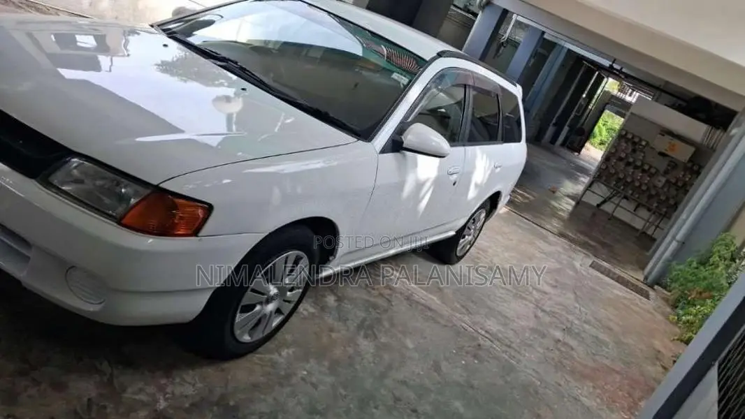 Nissan Wingroad 2000 Car (Used)