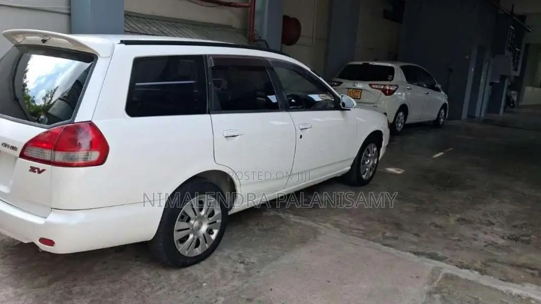 Nissan Wingroad 2000 Car (Used)