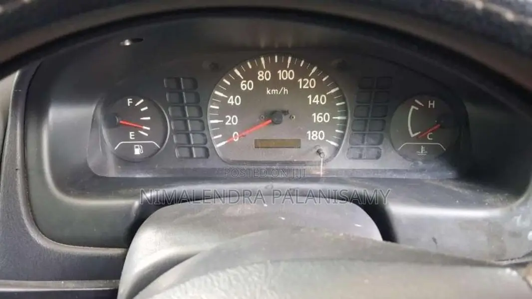 Nissan Wingroad 2000 Car (Used)