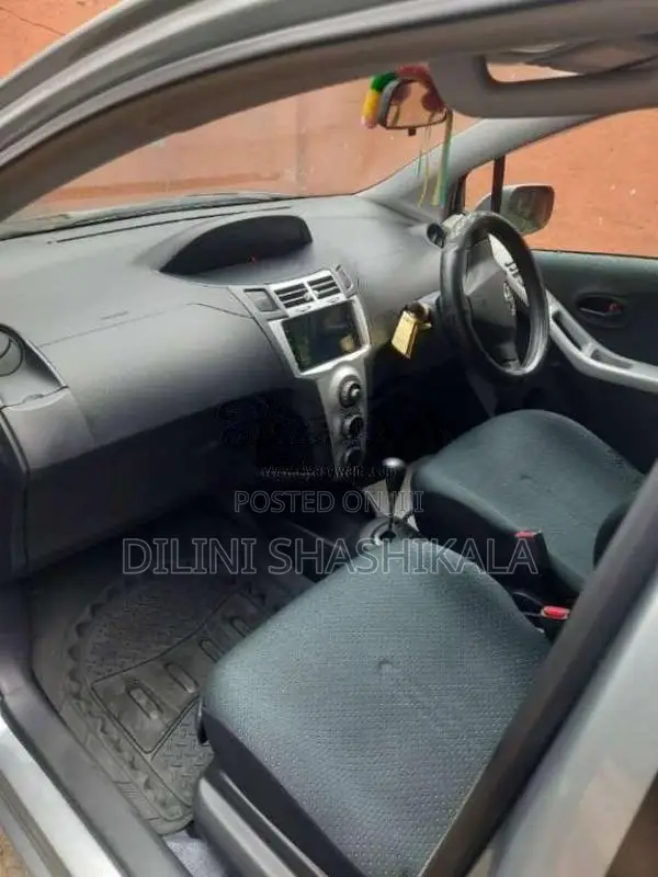 Toyota Vitz 2007 Car (Used)