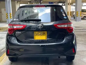 Toyota Vitz 2017 Car (Used)
