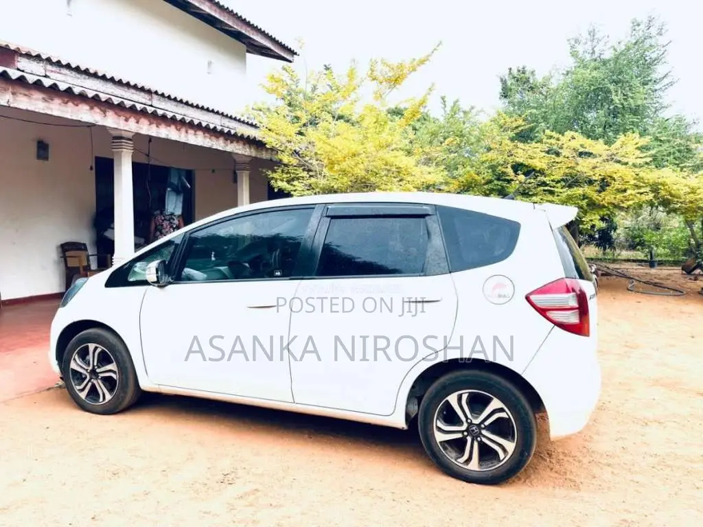 Honda Fit 2010 Car (Used)