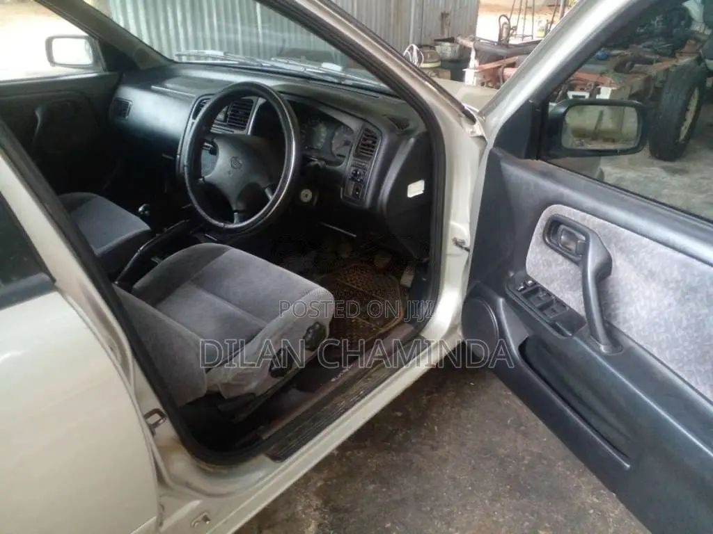 Nissan Primera 2000 Car (Used)