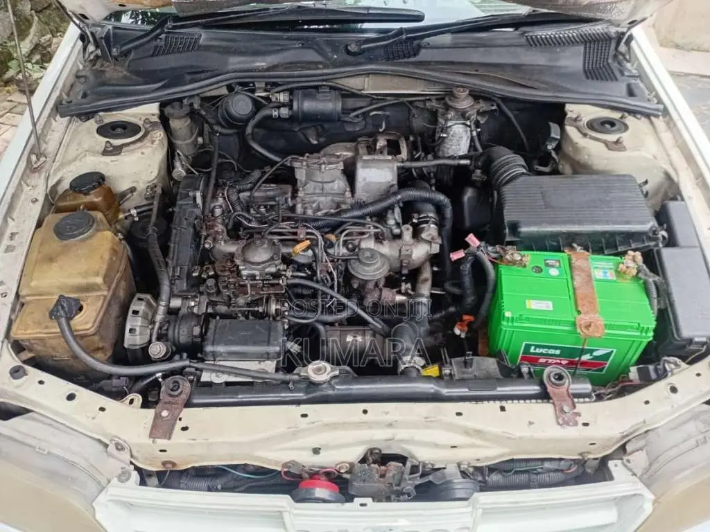 Toyota Carina 1996 Car (Used)