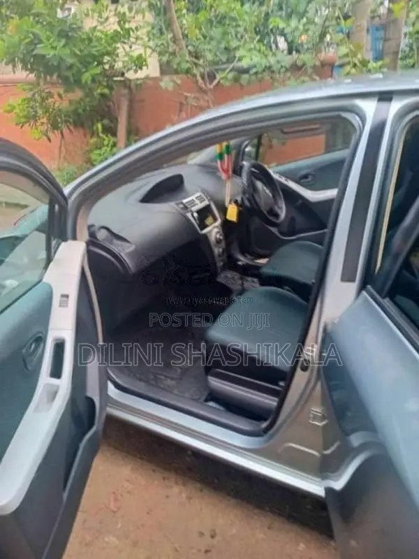 Toyota Vitz 2007 Car (Used)