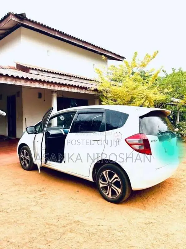 Honda Fit 2010 Car (Used)