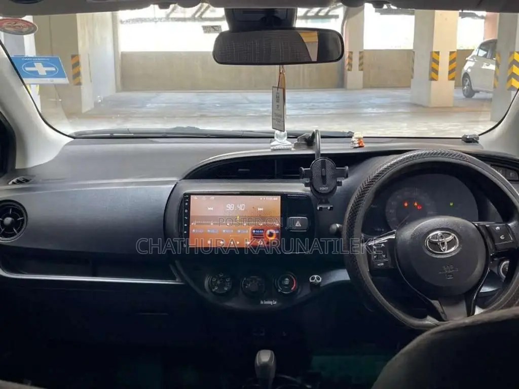 Toyota Vitz 2017 Car (Used)