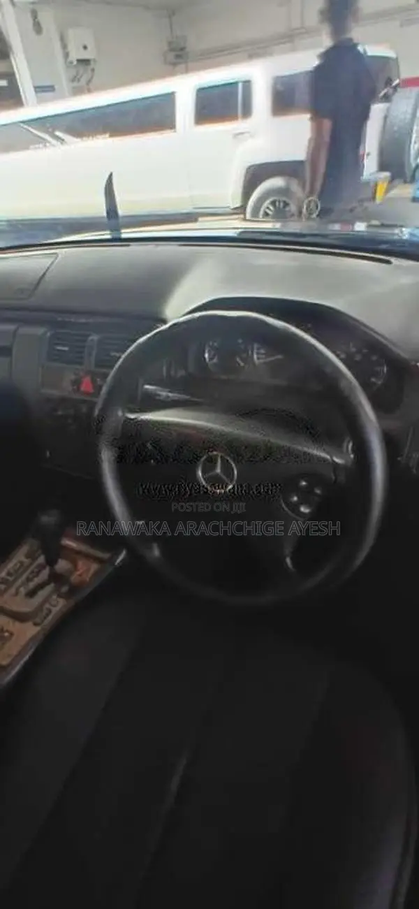 Mercedes-Benz E200 2001 Car (Used)