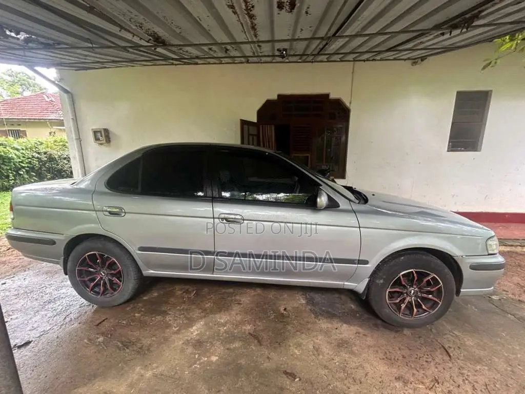 Nissan FB15 EX SALOON 2000 Car (Used)