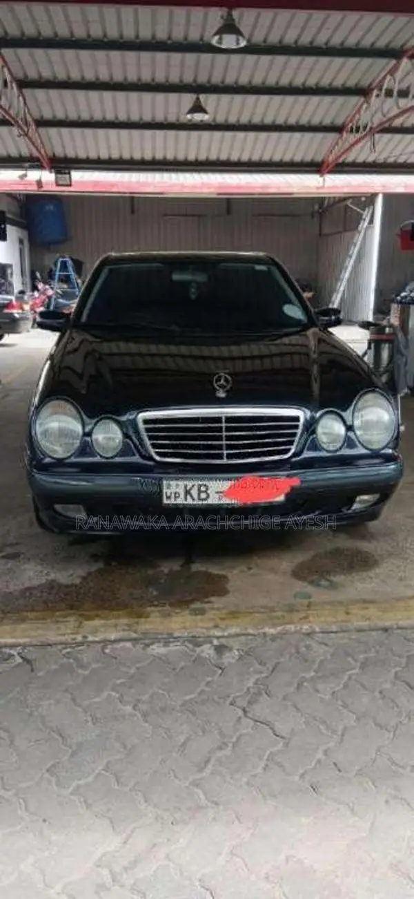 Mercedes-Benz E200 2001 Car (Used)