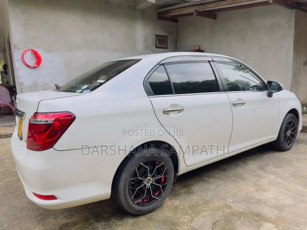 Toyota Axio G Grade 2017 Car (Used)
