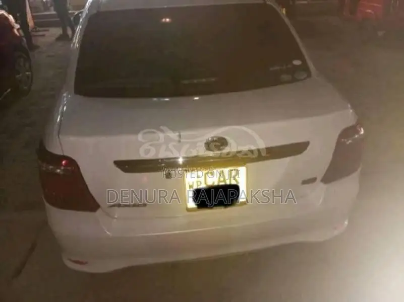 Toyota Axio 2016 Car (Used)