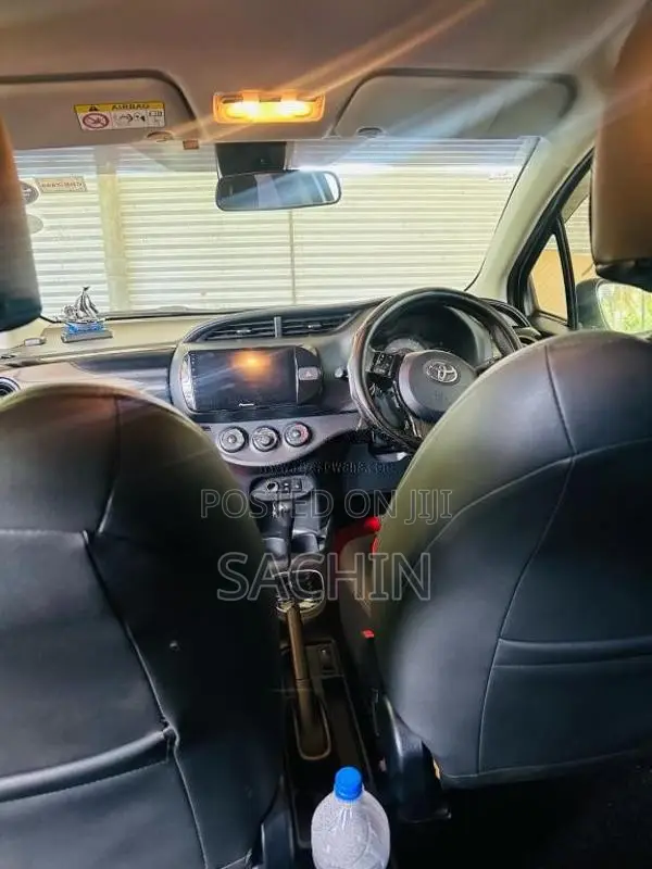 Toyota Vitz 2018 Car (Used)