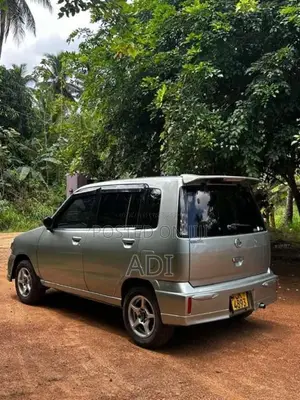 Nissan Cube 2000 Car (Used)