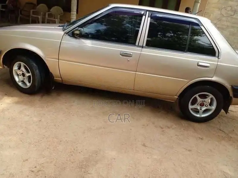 Nissan SUNNY B11-5 GEAR 1984 Car (Used)