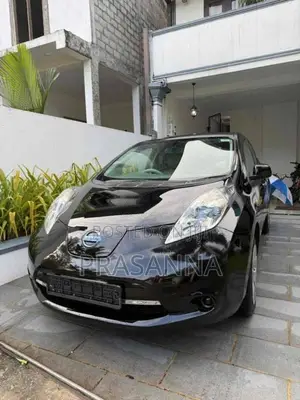 Nissan Leaf Azeo 8 Bar 90120km 2012 Car (Used)