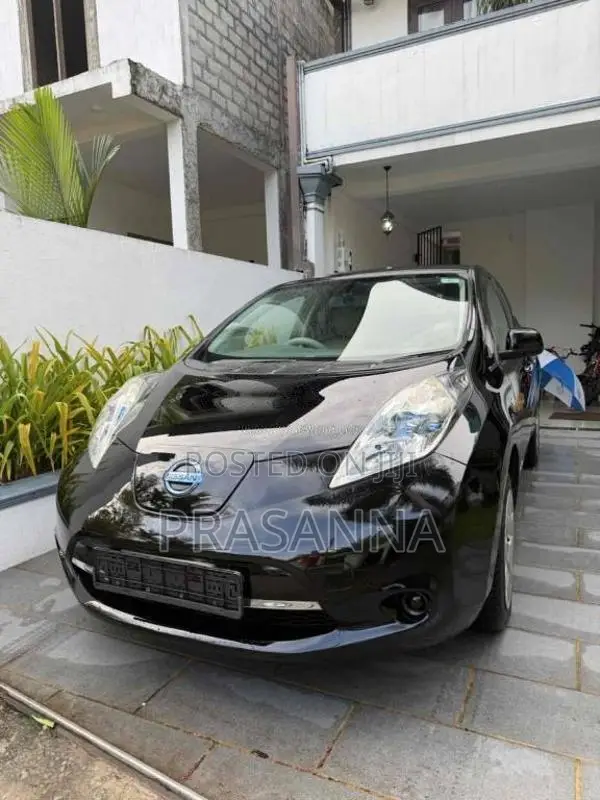 Nissan Leaf Azeo 8 Bar 90120km 2012 Car (Used)