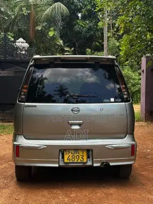 Nissan Cube 2000 Car (Used)