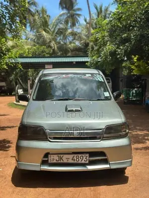 Nissan Cube 2000 Car (Used)