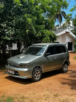 Nissan Cube 2000 Car (Used)