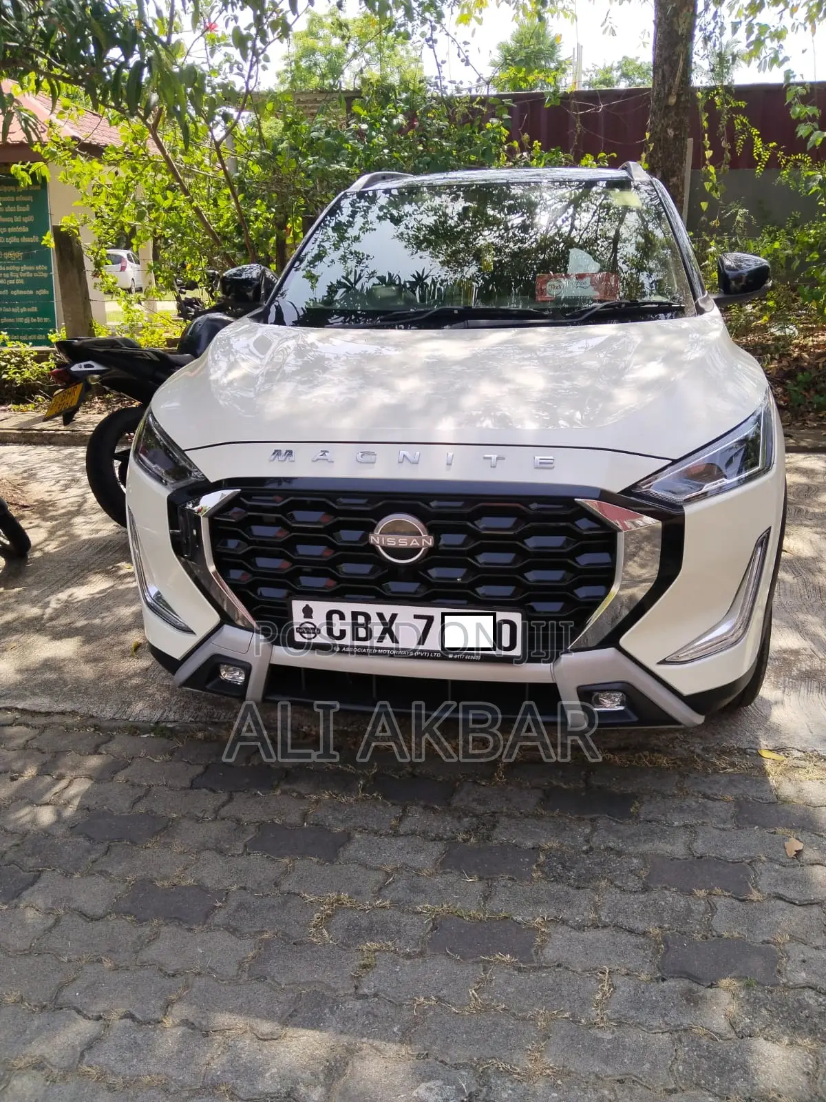 Nissan Magnite 1.0 Petrol FWD 2025 White