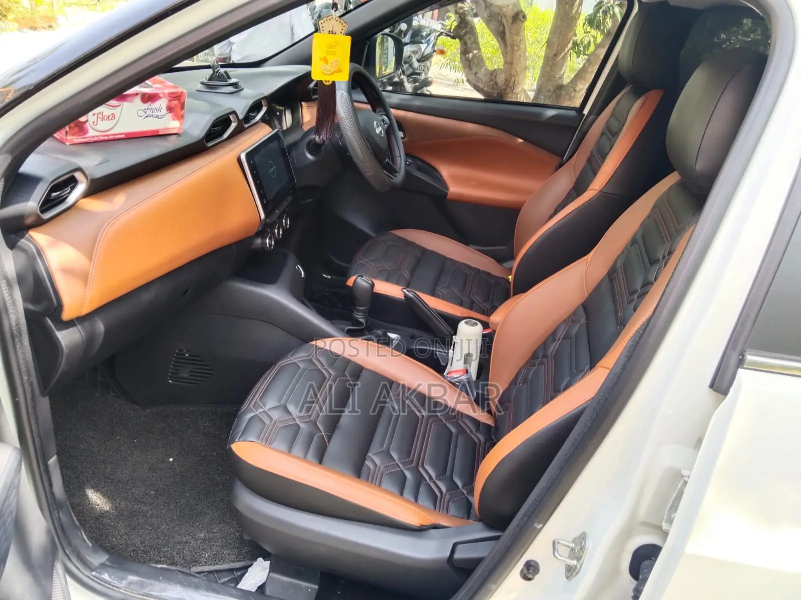 Nissan Magnite 1.0 Petrol FWD 2025 White