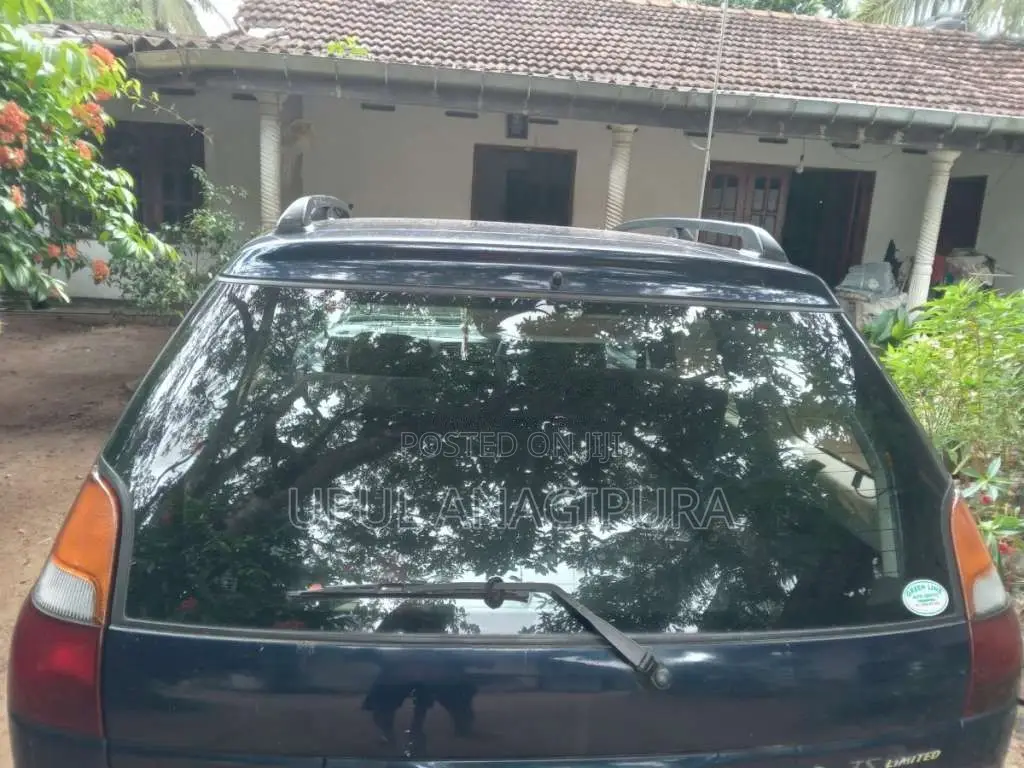 Nissan Wingroad 2001 Car (Used)