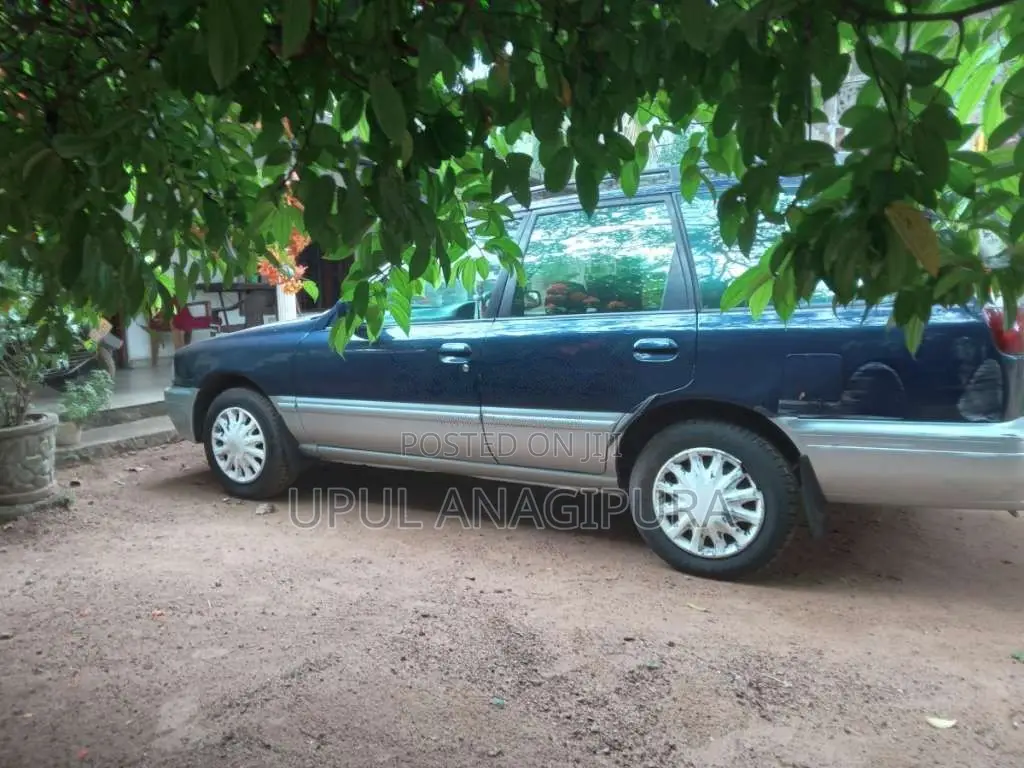 Nissan Wingroad 2001 Car (Used)