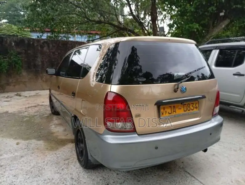 Kia Carens 2001 Car (Used)