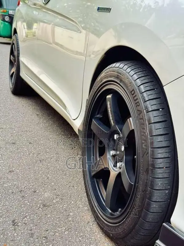 Honda Grace EX 2017 Car (Used)