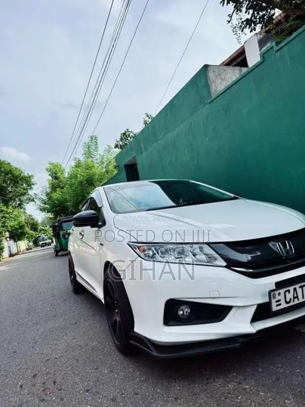 Honda Grace EX 2017 Car (Used)