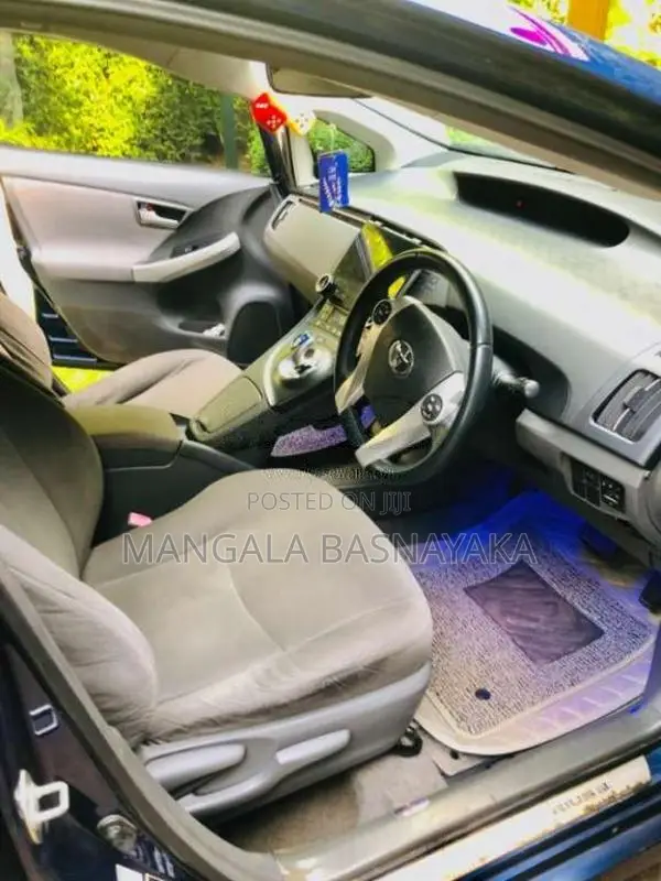 Toyota Prius 2011 Car (Used)