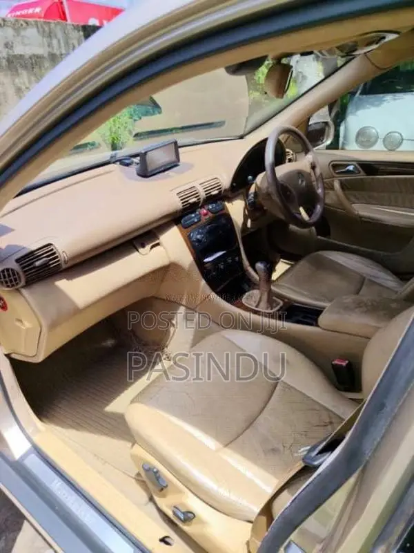 Mercedes-Benz C200 2000 Car Brand New